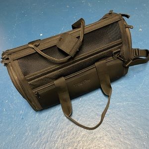 Wild One Travel Pet Carrier. EUC